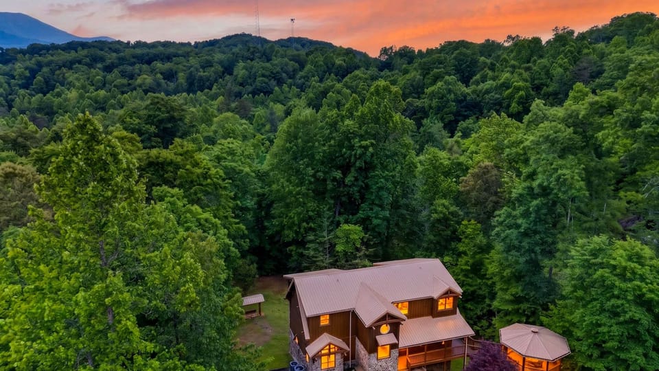 Neighborhood view.