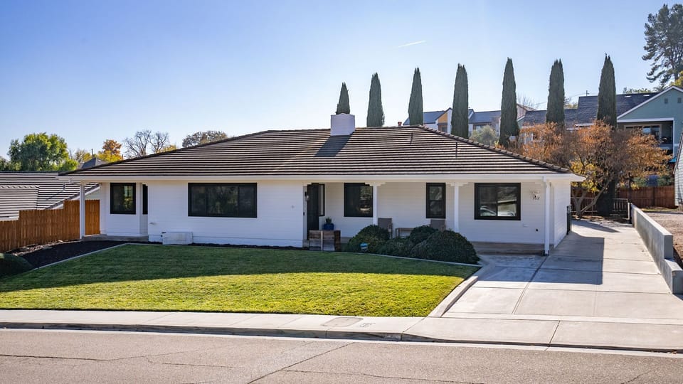 Prickly Pear Paso by AvantStay | Fire Pit + BBQ Patio | Walkable Downtown Paso House in Paso Robles