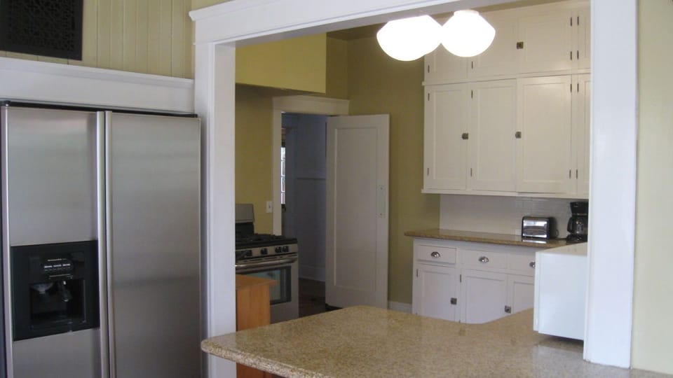 Gather at the peninsula with easy flow to the cook space