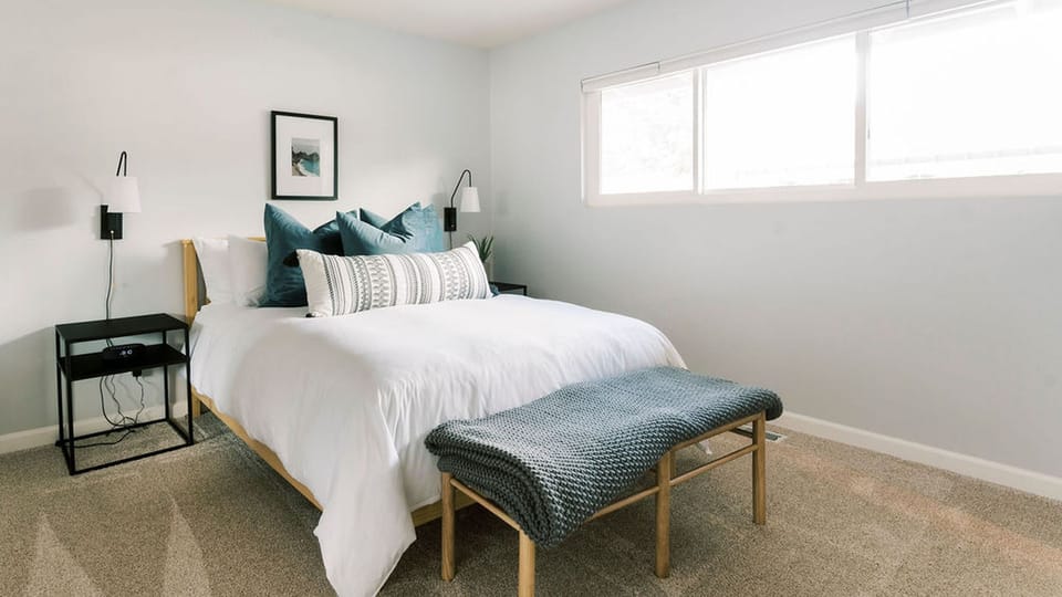 Lake Park Landing by AvantStay | Spa + Firepit + BBQ | Near Atascadero Lake Park House in Atascadero