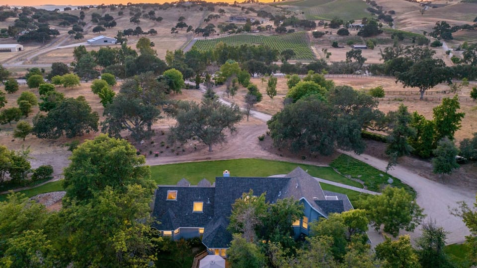 Oaks and Roses Ranch by AvantStay | Pool + Game Room | Paso Wine Country House in Paso Robles