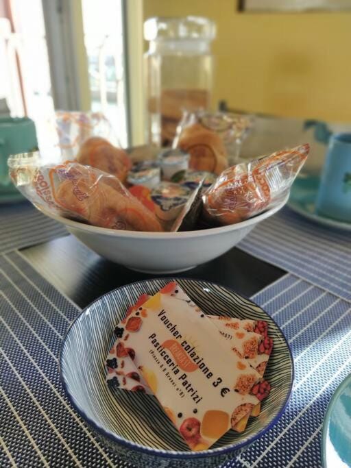 Food and drinks, Food, Breakfast