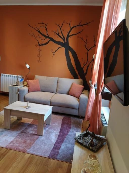 TV and multimedia, Living room, Seating area