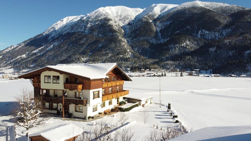 Property building, Winter