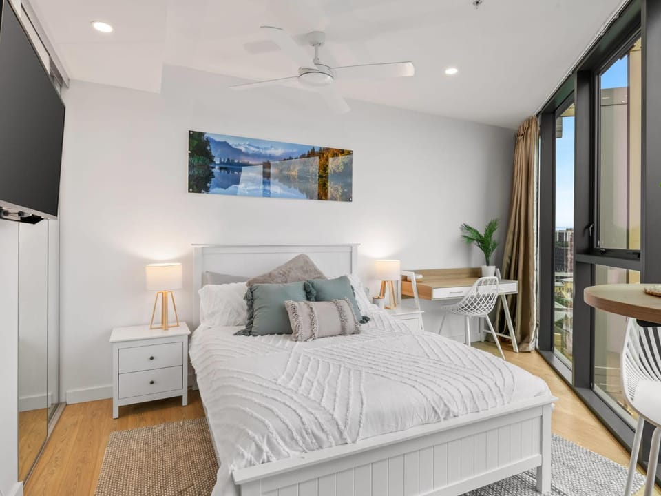 Brand-New Central Studio Apart with Views Apartment in Brisbane City