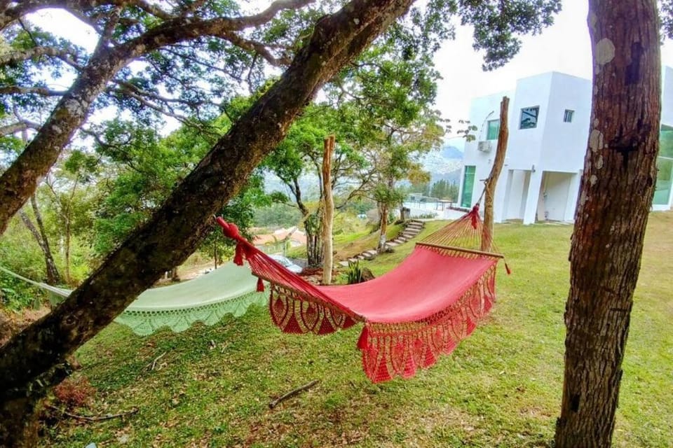 Casa Moderna con Piscina Climatizada Altos del María House in Panama