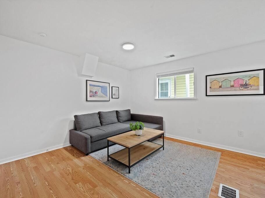 Bright, Quiet and Modern 1Bdr Apartment in Millvale, Lawrenceville Apartment in Pittsburgh