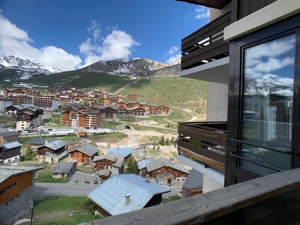 Studio confortable à Tignes avec balcon et animaux admis - FR-1-502-498 Apartment in Tignes