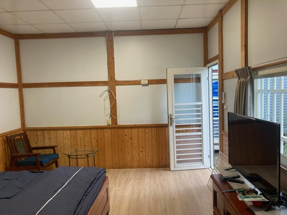 Bed, Photo of the whole room, Bedroom, hair dresser