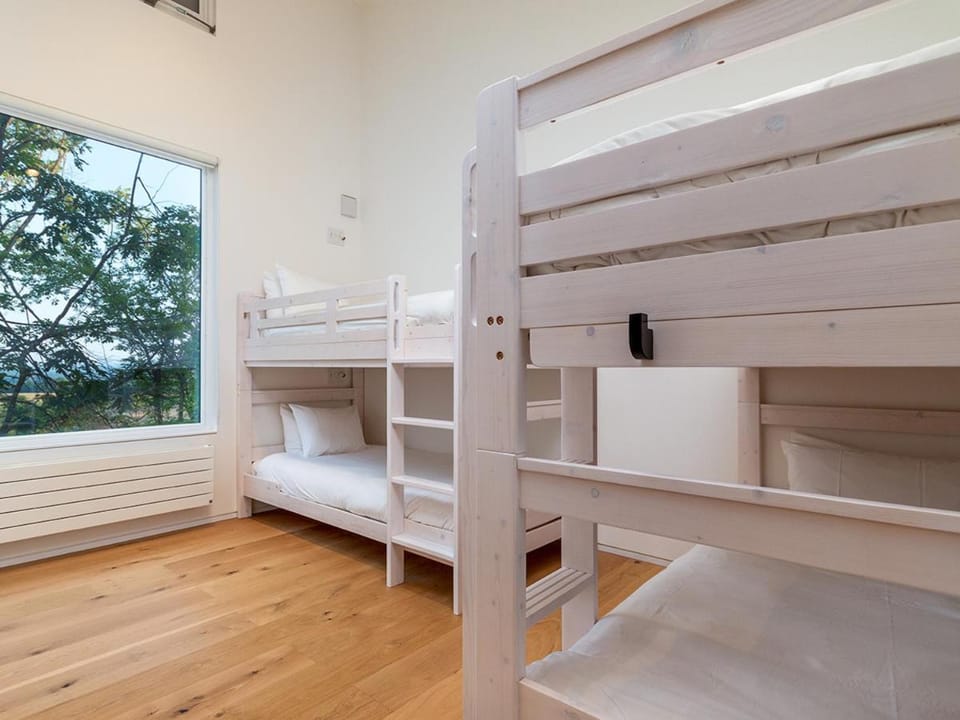 bunk bed