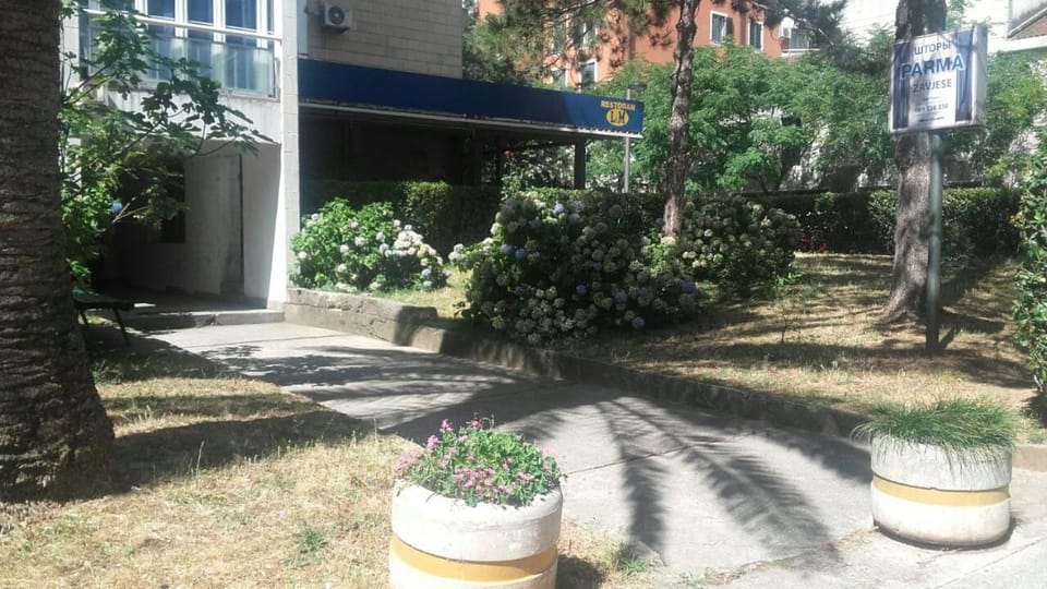 Property building, Facade/entrance