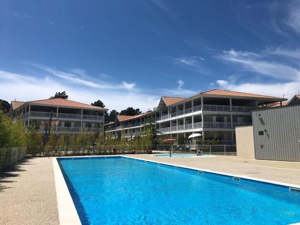 Ville les flots bleus Proche golf Arcachon House in La Teste-de-Buch