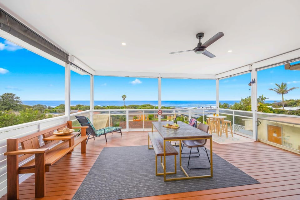 Patio, Balcony/Terrace, Seating area, Dining area, Sea view