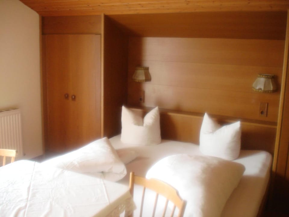 Day, Photo of the whole room