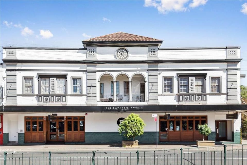 GLAD1 - Monash Rd - Gladesville Apartment in Gladesville