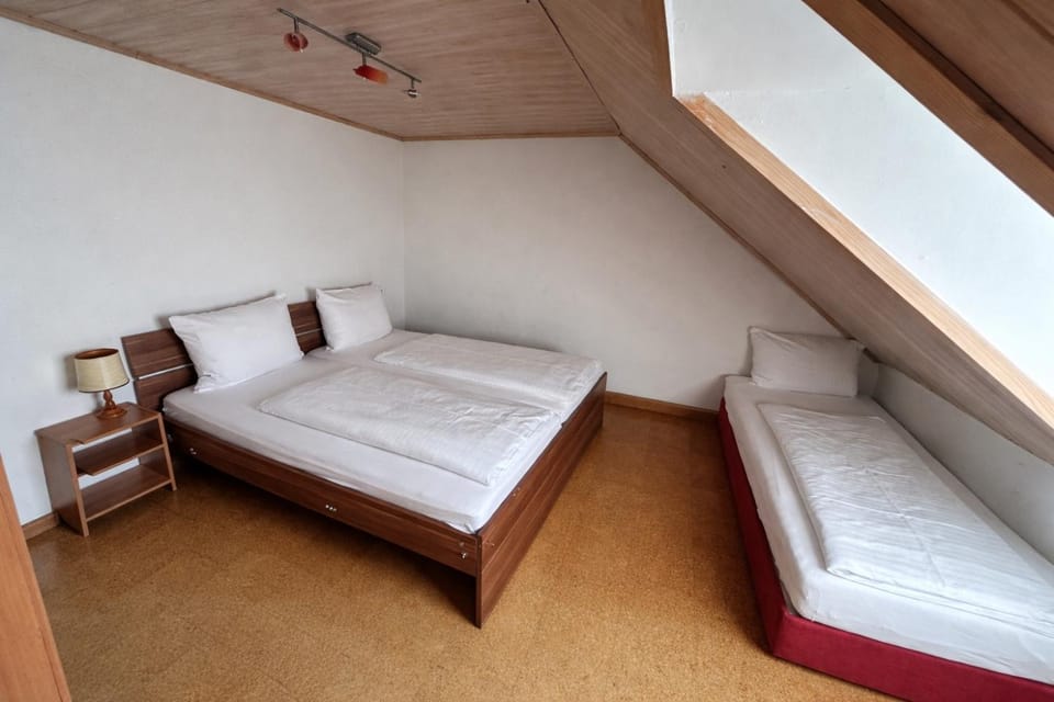 Photo of the whole room, Bedroom