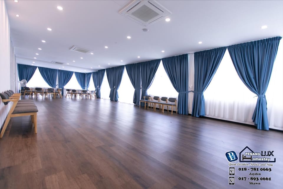 15BR SwimmingPool Villa Golf View Snooker BBQ House in Bayan Lepas