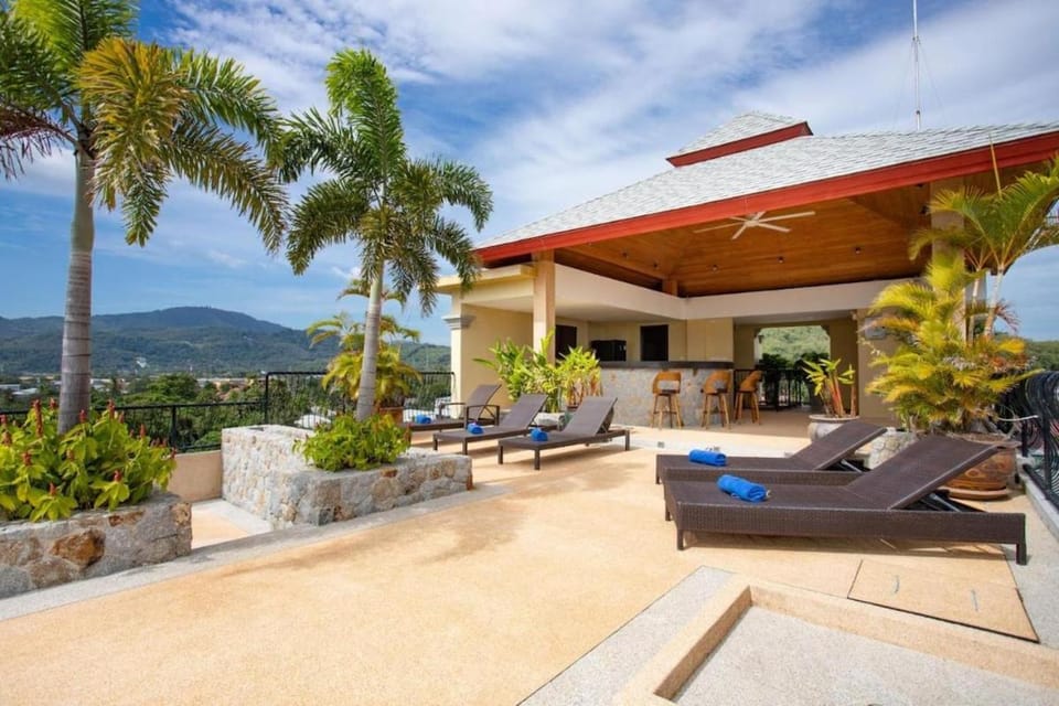 Property building, Natural landscape, Mountain view, Pool view, Swimming pool