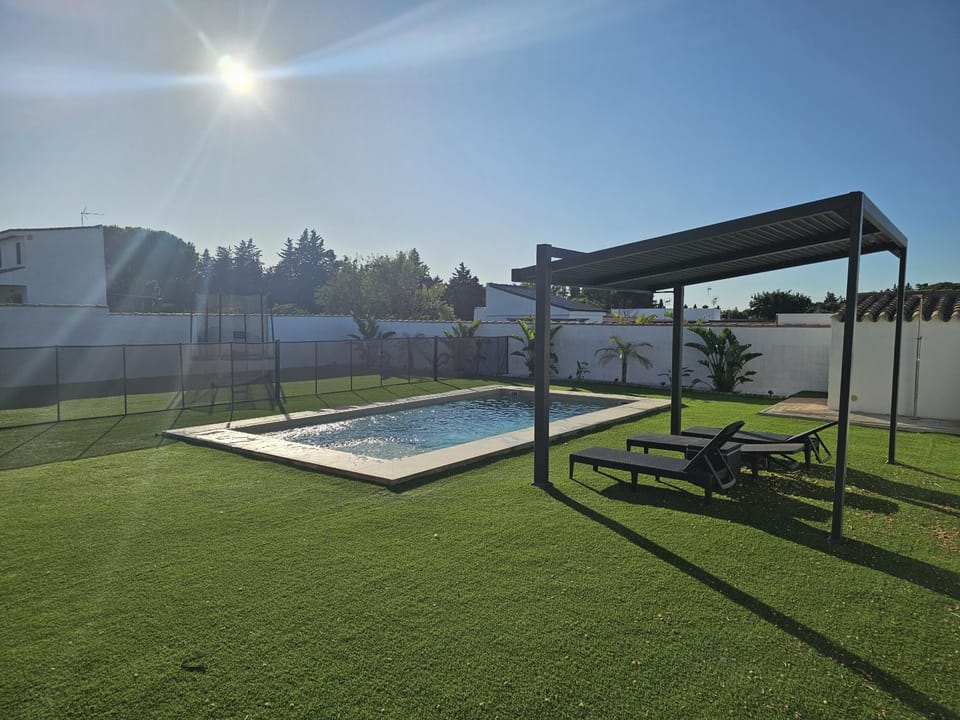 Chalet Wanderlust Chalet in Chiclana de la Frontera