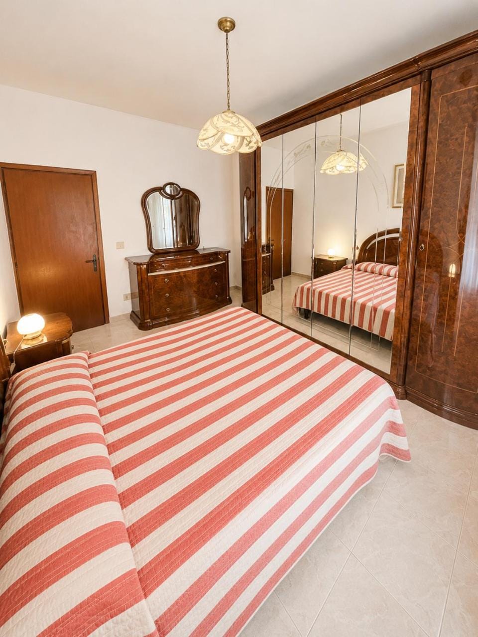 Bedroom, wardrobe