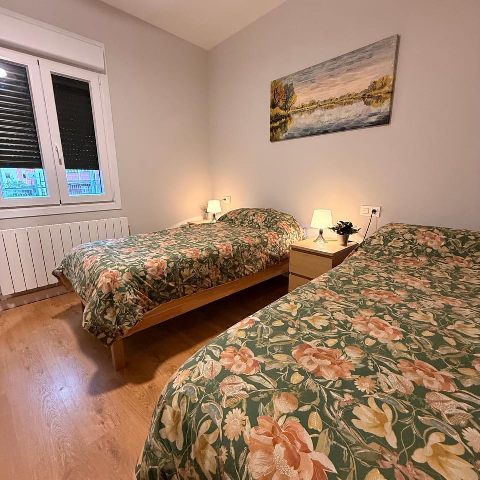 Habitación en apartamento con zonas comunes compartida H2 Vacation rental in Bilbao