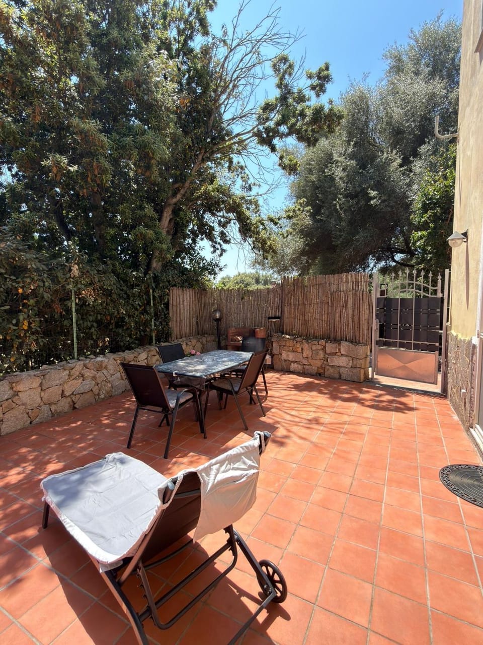 Bilocale con spazio esterno Apartment in Sardinia