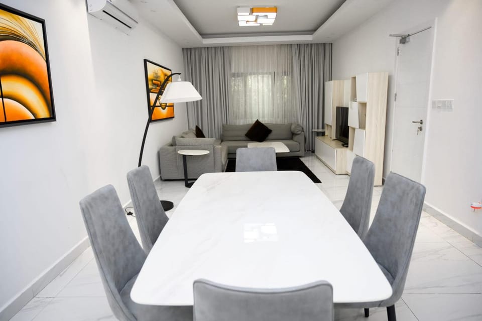 Living room, Seating area, Dining area