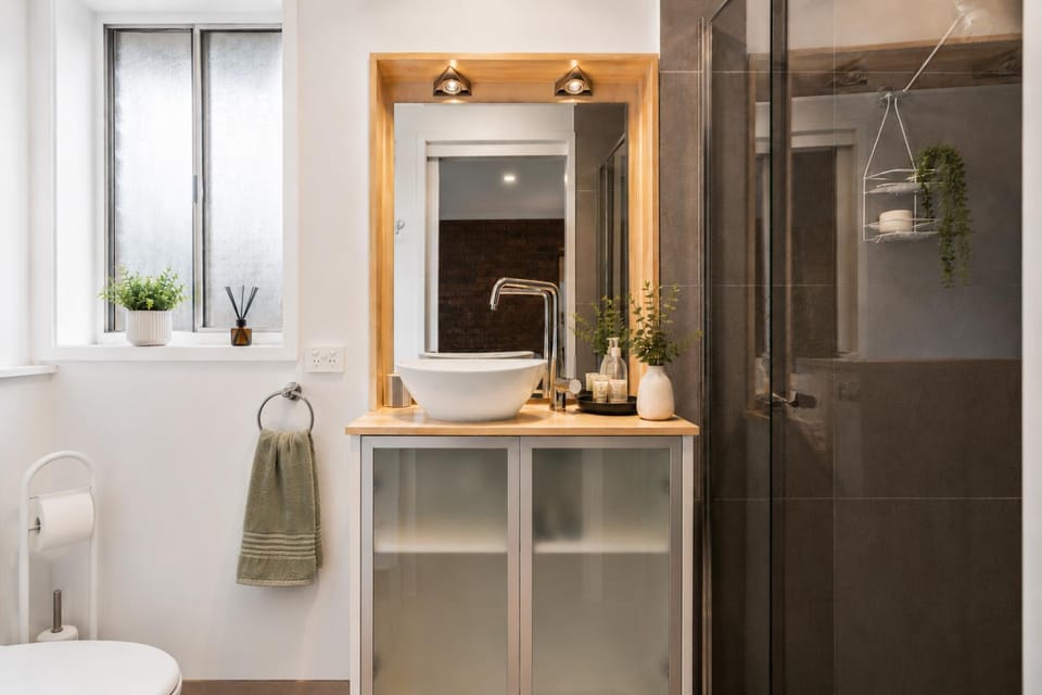 Shower, Bathroom