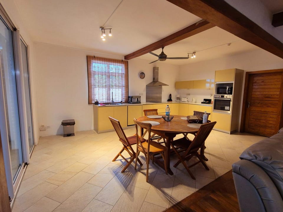 Ground Floor Apartment -Villa Ibiza Apartment in Flacq District, Mauritius