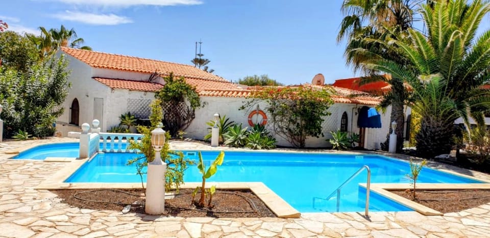 Property building, Garden, Garden view, Pool view