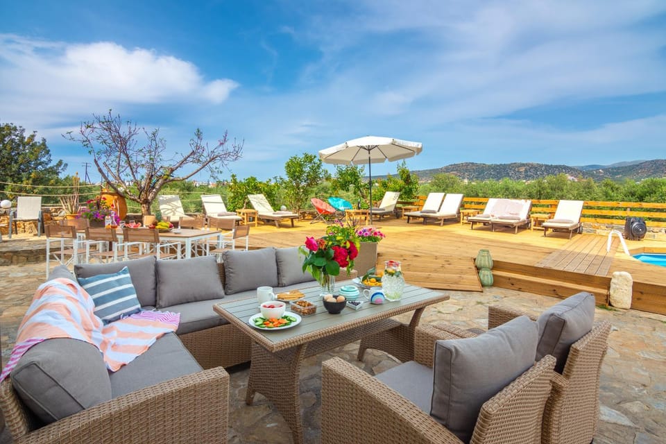 Natural landscape, Garden, View (from property/room), Balcony/Terrace, Seating area