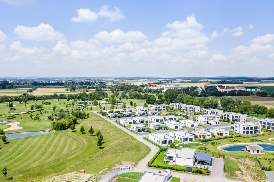 Summer, Area and facilities