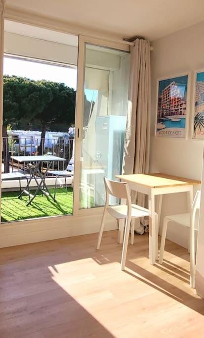 Studio ensoleillé à la Grande Motte Apartment in La Grande-Motte