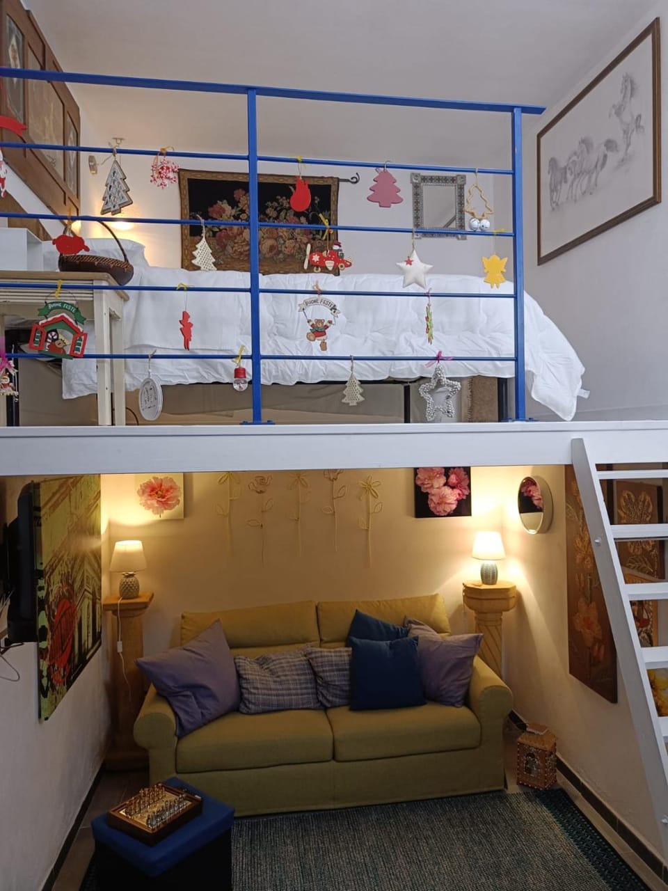 Seating area, Bedroom