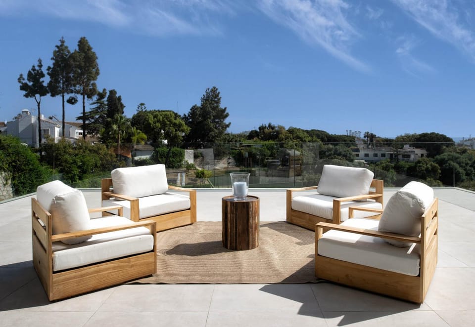 View (from property/room), Balcony/Terrace, Seating area