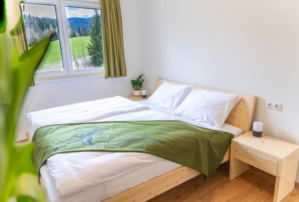 Bed, View (from property/room), Photo of the whole room, Bedroom