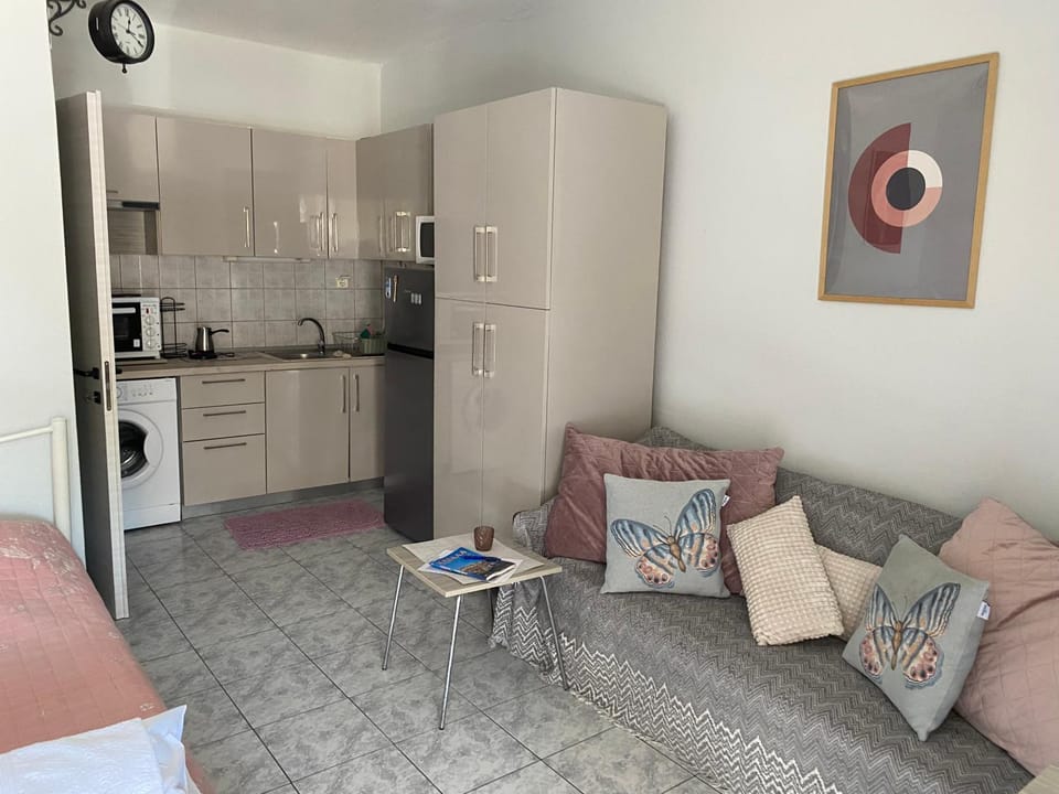 Small Beauty Studio Apartment in Kavala