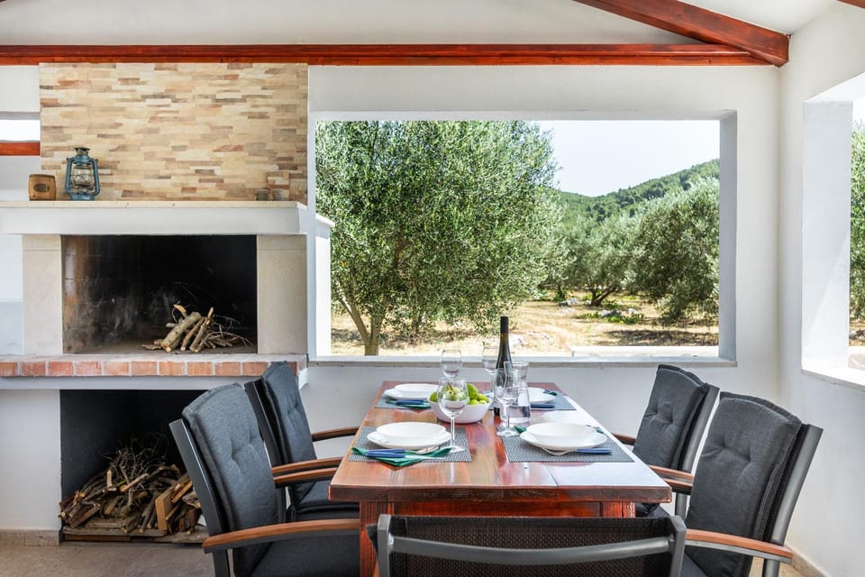 House Potirna House in Dubrovnik-Neretva County