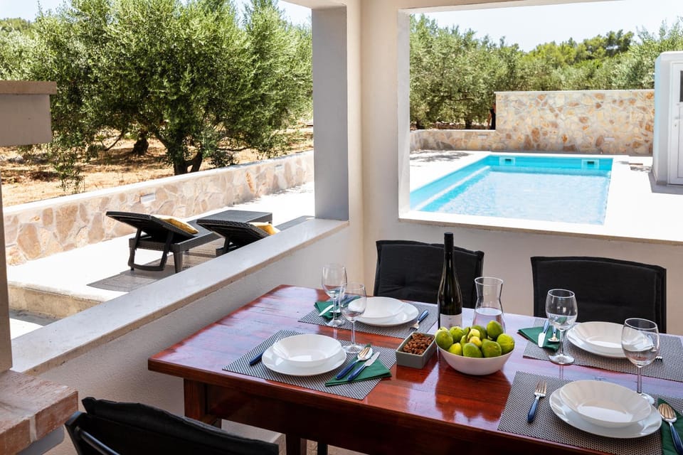 House Potirna House in Dubrovnik-Neretva County