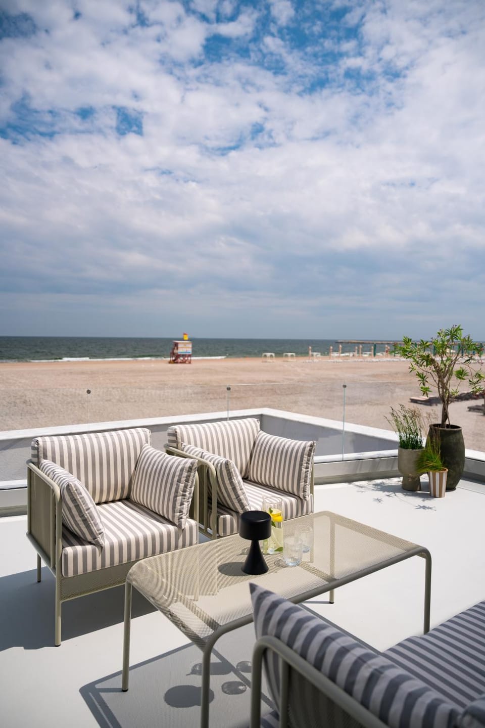Natural landscape, Balcony/Terrace, Seating area, Sea view