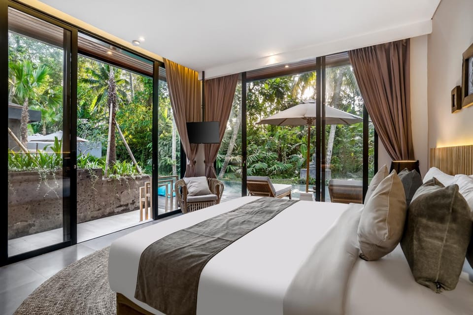 Bed, View (from property/room), Bedroom