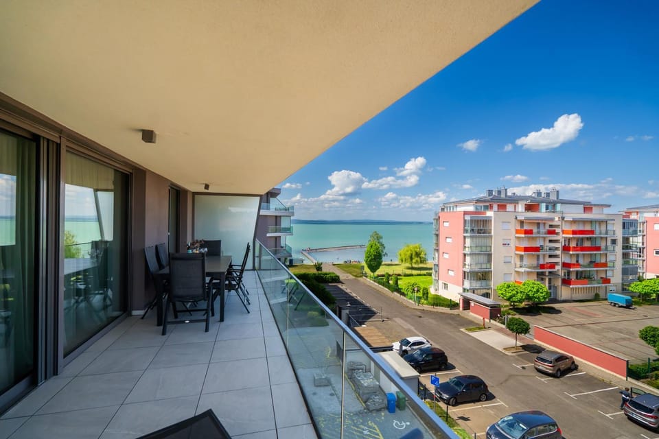 Balcony/Terrace, Parking