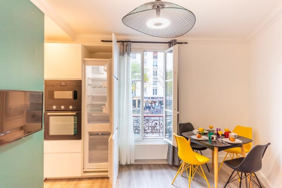 Dining area, minibar, pet friendly