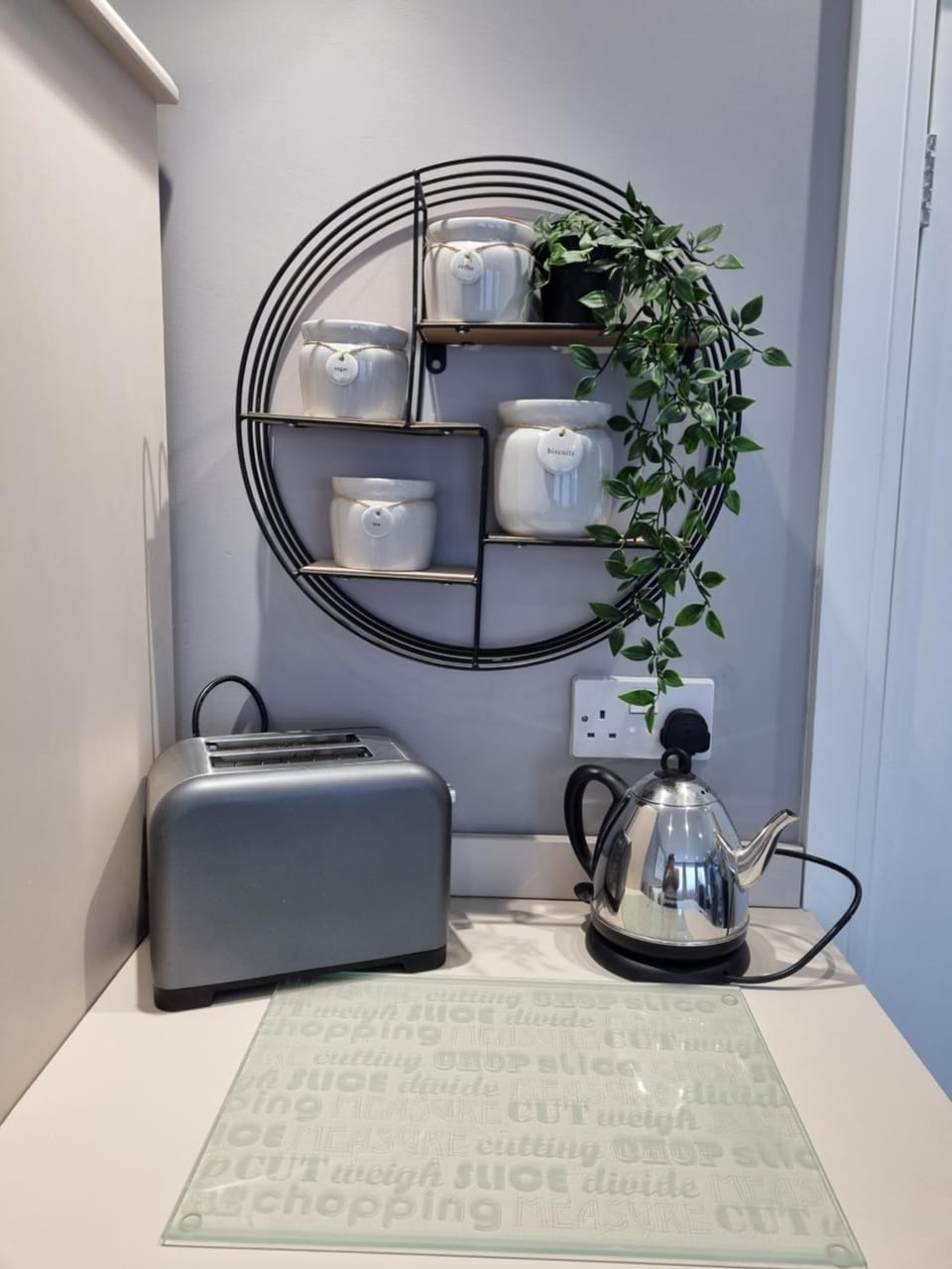 Coffee/tea facilities