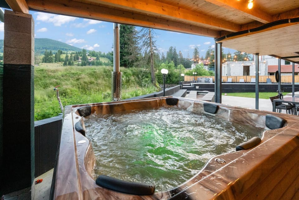 Hot Tub, Spa and wellness centre/facilities