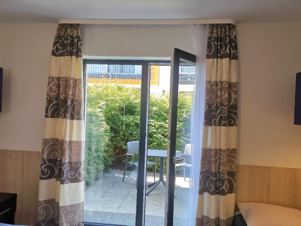 Garden, View (from property/room), Balcony/Terrace, Photo of the whole room, Garden view