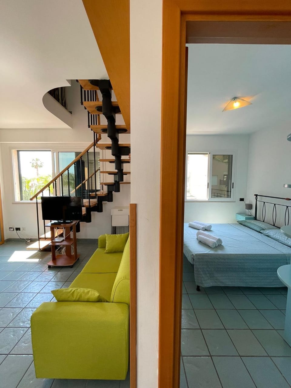 Living room, Photo of the whole room, Seating area