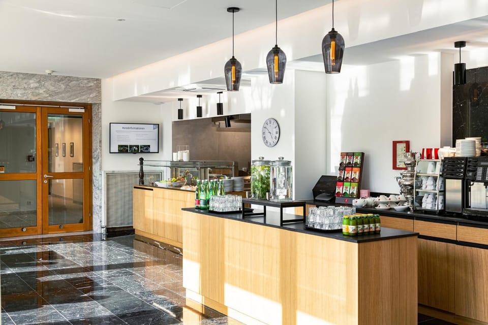 Food and drinks, Buffet breakfast