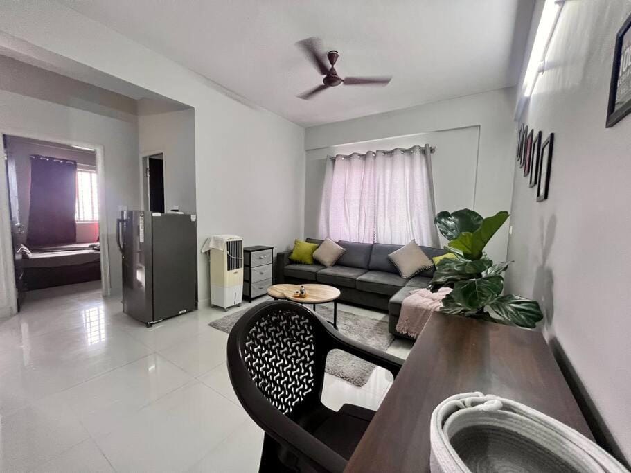 508 Airy One Bedroom Flat Apartment in Bengaluru