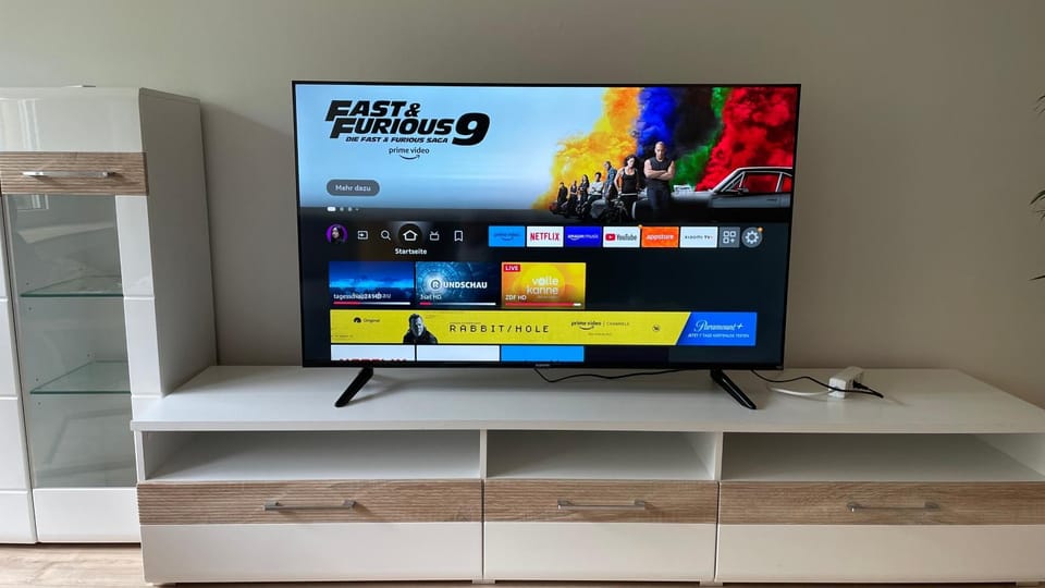 Communal lounge/ TV room, TV and multimedia, Evening entertainment